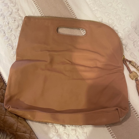 Vince Camuto folding clutch/purse - Picture 4 of 7